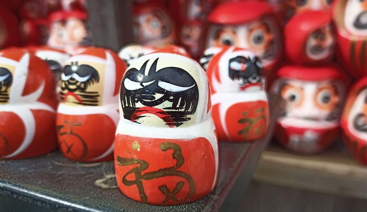 Daruma esposti min