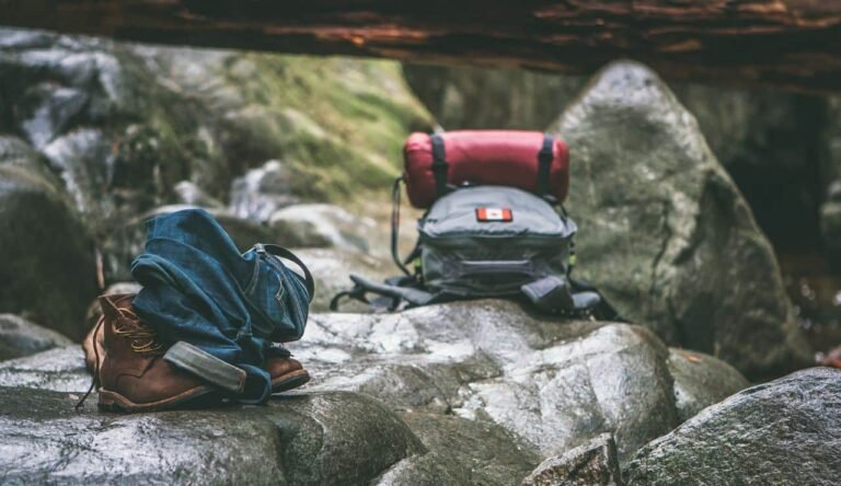 Trekking nel nord - tra le tribù delle colline e la natura selvaggia Trekking nel nord tra le tribù delle colline e la natura selvaggia