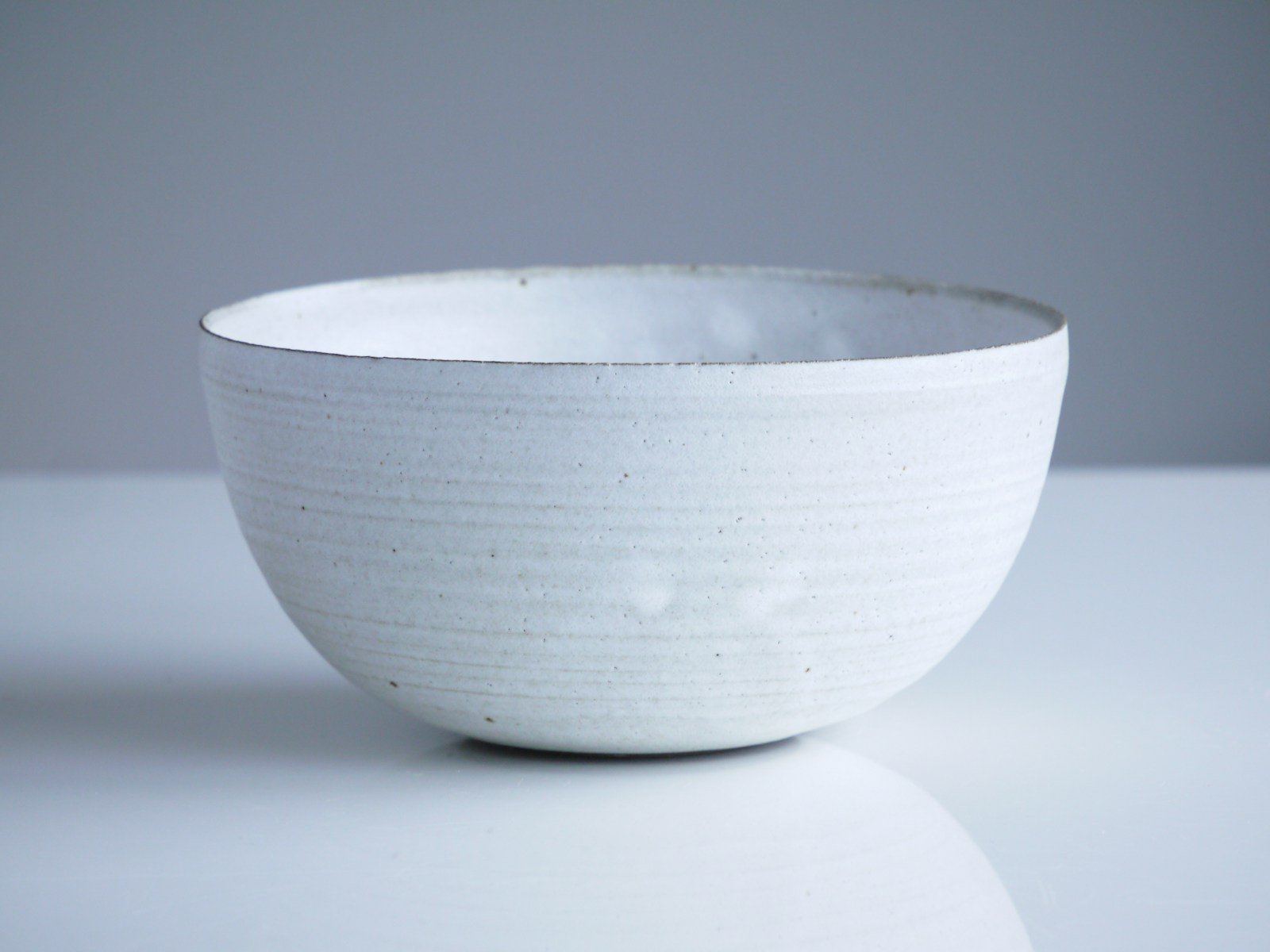 ciotole giapponesi per ramen Ciotole giapponesi per ramen: come scegliere quella giusta Ciotola profonda in ceramica con smalto bianco